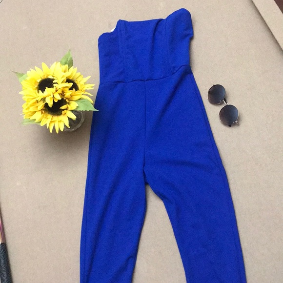 NEW. Fitted Jumpsuit - Picture 2 of 2